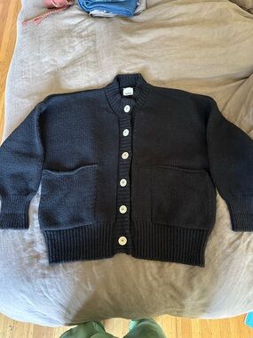 Babaa No 11 Cardigan in Black